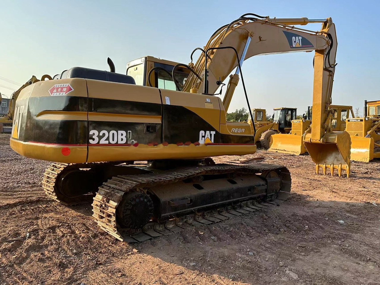 CATERPILLAR 320BL - Máy xúc bánh xích: hình 5 CATERPILLAR 320BL - Máy xúc bánh xích: hình 5