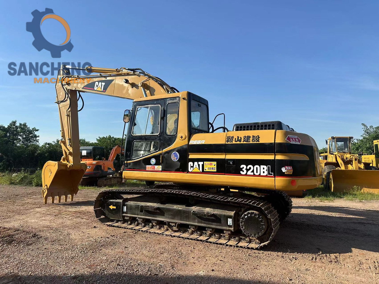 CATERPILLAR 320BL - Máy xúc bánh xích: hình 1 CATERPILLAR 320BL - Máy xúc bánh xích: hình 1