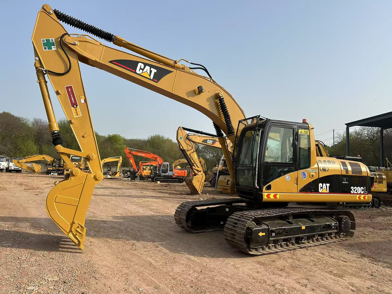CATERPILLAR 320C - Máy xúc bánh xích: hình 4 CATERPILLAR 320C - Máy xúc bánh xích: hình 4