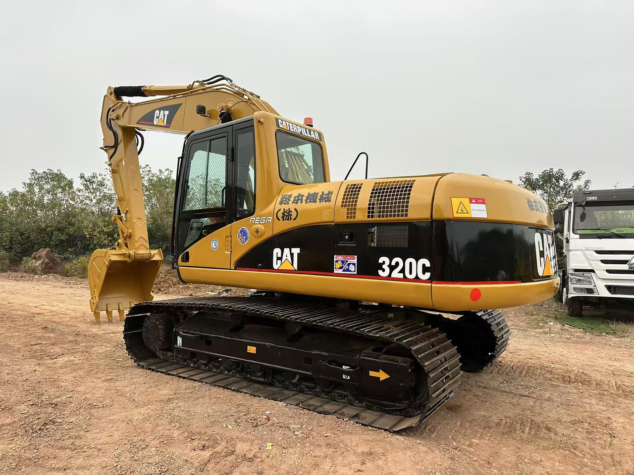 CATERPILLAR 320C - Máy xúc bánh xích: hình 4 CATERPILLAR 320C - Máy xúc bánh xích: hình 4