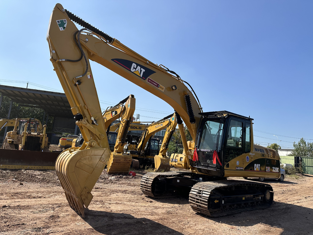 CATERPILLAR 320CL - Máy xúc bánh xích: hình 1 CATERPILLAR 320CL - Máy xúc bánh xích: hình 1