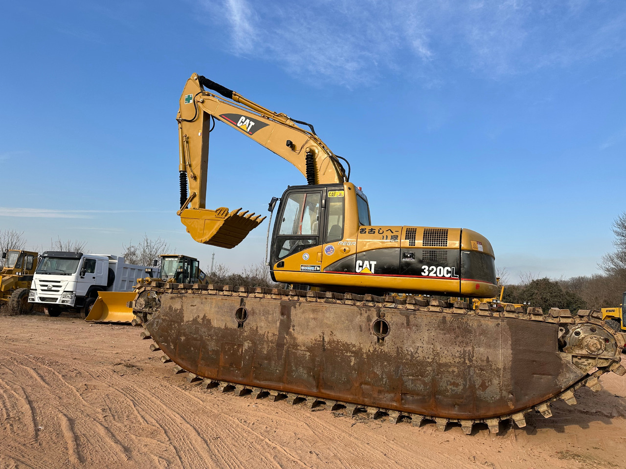 CATERPILLAR 320CL - Máy cạp lưỡng cư: hình 2 CATERPILLAR 320CL - Máy cạp lưỡng cư: hình 2