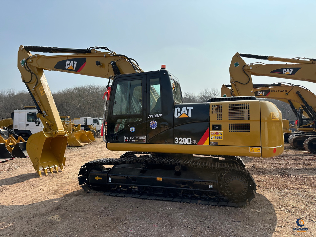 CATERPILLAR 320D2L - Máy xúc bánh xích: hình 5 CATERPILLAR 320D2L - Máy xúc bánh xích: hình 5