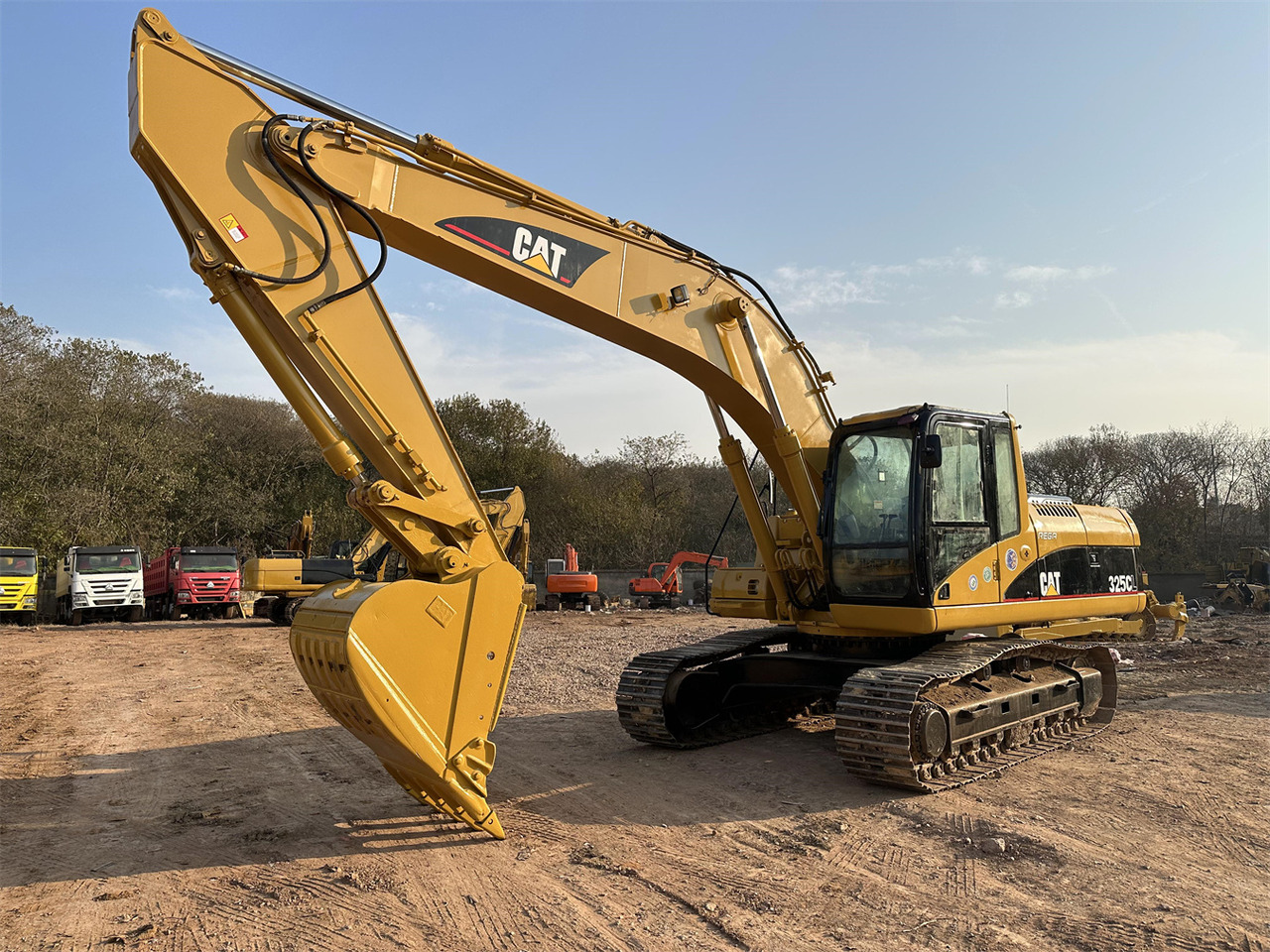 CATERPILLAR 325C - Máy xúc bánh xích: hình 4 CATERPILLAR 325C - Máy xúc bánh xích: hình 4