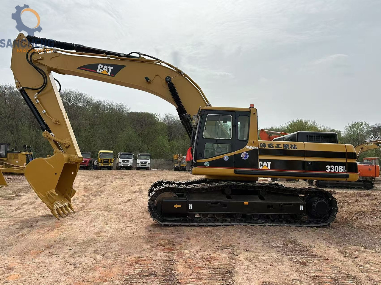 CATERPILLAR 330BL - Máy xúc bánh xích: hình 4 CATERPILLAR 330BL - Máy xúc bánh xích: hình 4
