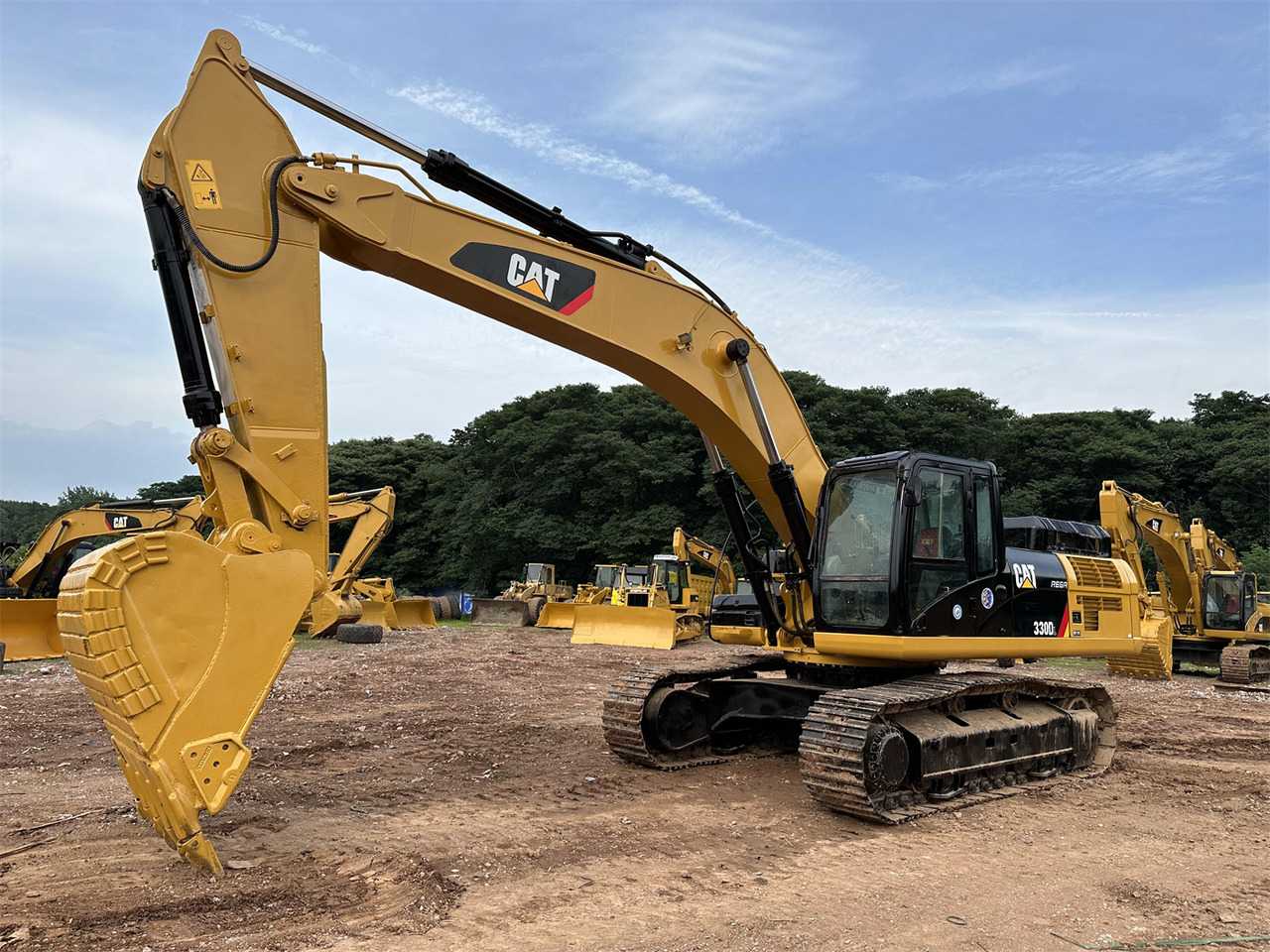 CATERPILLAR 330D - Máy xúc bánh xích: hình 2 CATERPILLAR 330D - Máy xúc bánh xích: hình 2