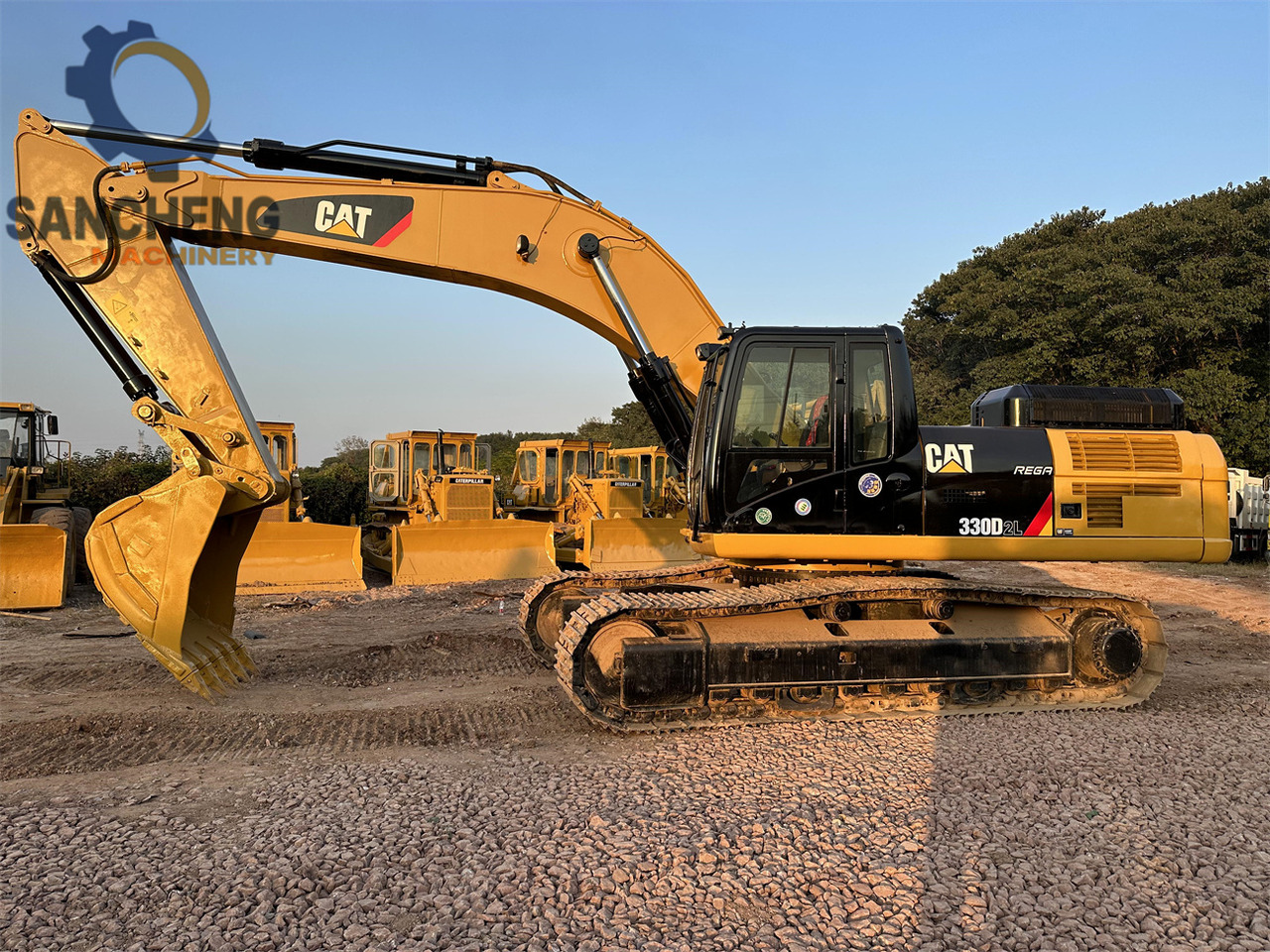 CATERPILLAR 330D2L - Máy xúc bánh xích: hình 1 CATERPILLAR 330D2L - Máy xúc bánh xích: hình 1
