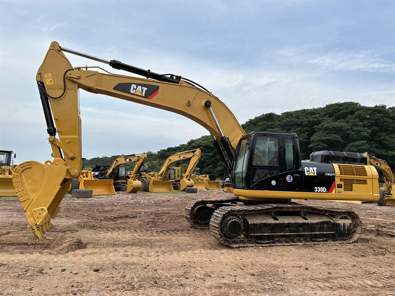 CATERPILLAR 330DL - Máy xúc bánh xích: hình 3 CATERPILLAR 330DL - Máy xúc bánh xích: hình 3