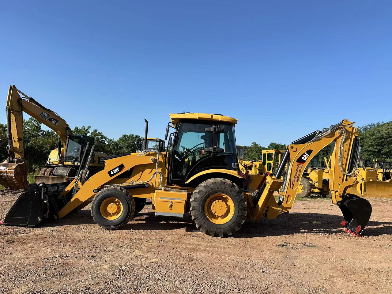 CATERPILLAR 420F2 - Máy xúc trước múc sau: hình 4 CATERPILLAR 420F2 - Máy xúc trước múc sau: hình 4