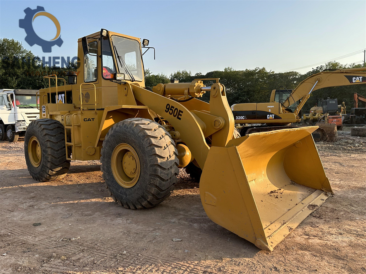 CATERPILLAR 950E - Máy xúc lật bánh lốp: hình 1 CATERPILLAR 950E - Máy xúc lật bánh lốp: hình 1