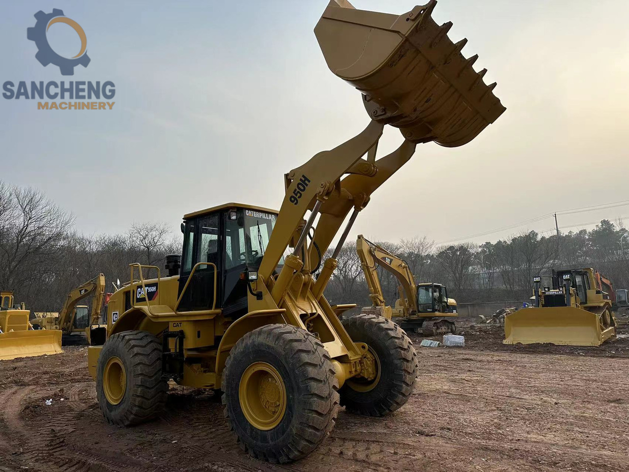 CATERPILLAR 950H - Máy xúc lật bánh lốp: hình 4 CATERPILLAR 950H - Máy xúc lật bánh lốp: hình 4