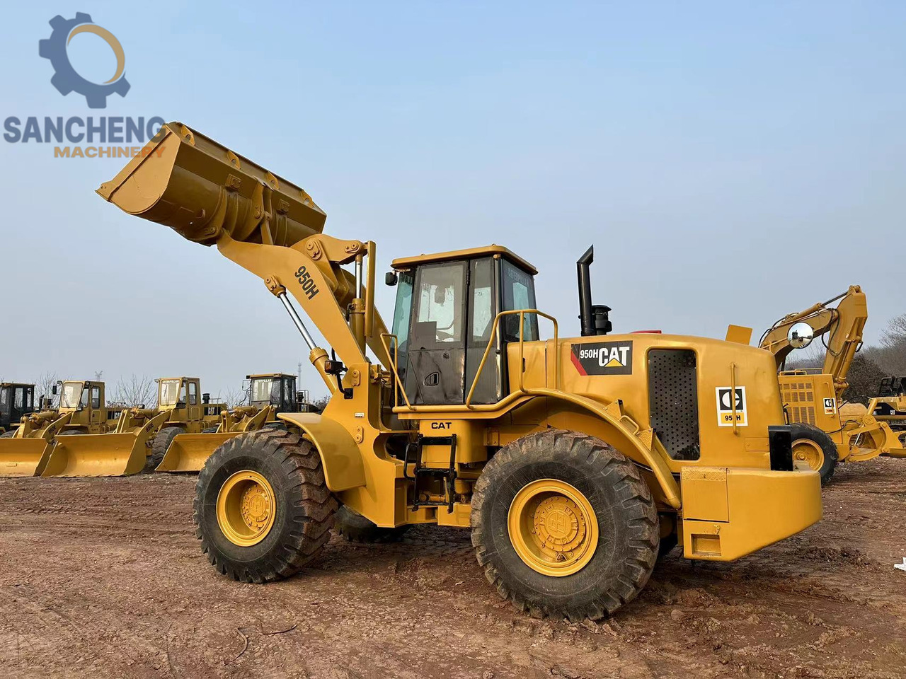 CATERPILLAR 950H - Máy xúc lật bánh lốp: hình 2 CATERPILLAR 950H - Máy xúc lật bánh lốp: hình 2