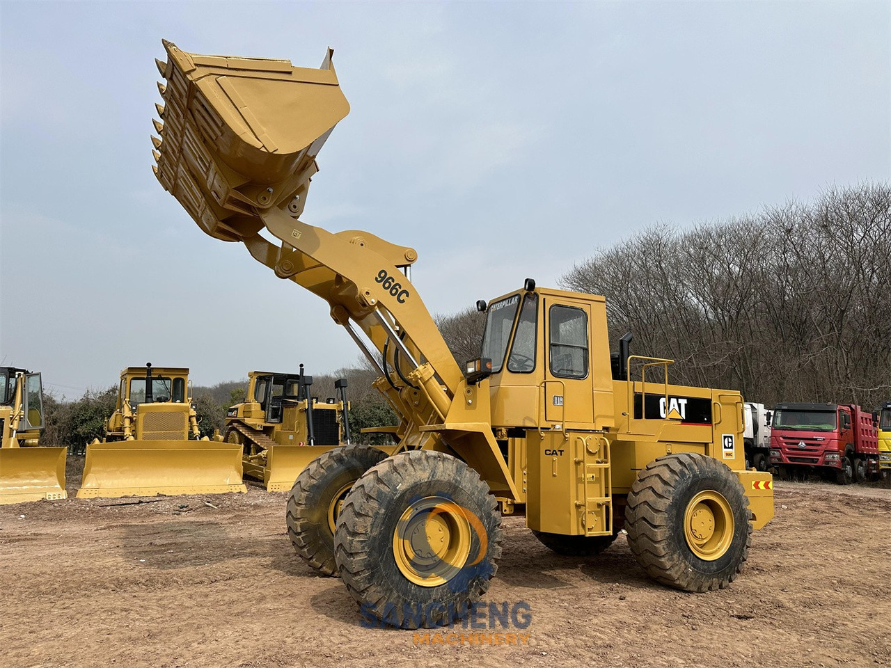 CATERPILLAR 966C - Máy xúc lật bánh lốp: hình 2 CATERPILLAR 966C - Máy xúc lật bánh lốp: hình 2