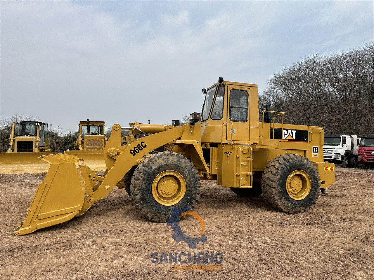 Máy xúc lật bánh lốp CATERPILLAR 966C: hình 9