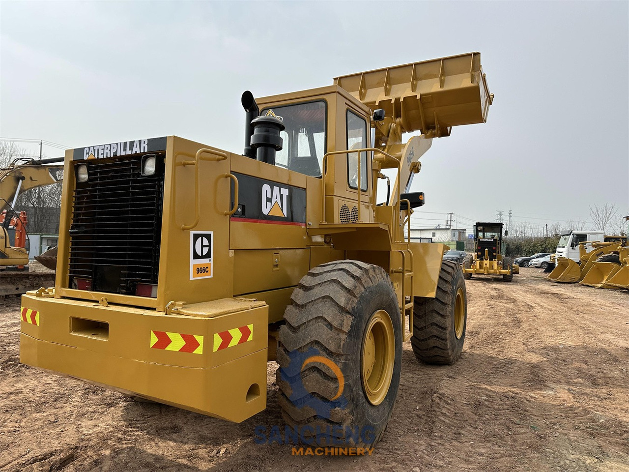 CATERPILLAR 966C - Máy xúc lật bánh lốp: hình 5 CATERPILLAR 966C - Máy xúc lật bánh lốp: hình 5