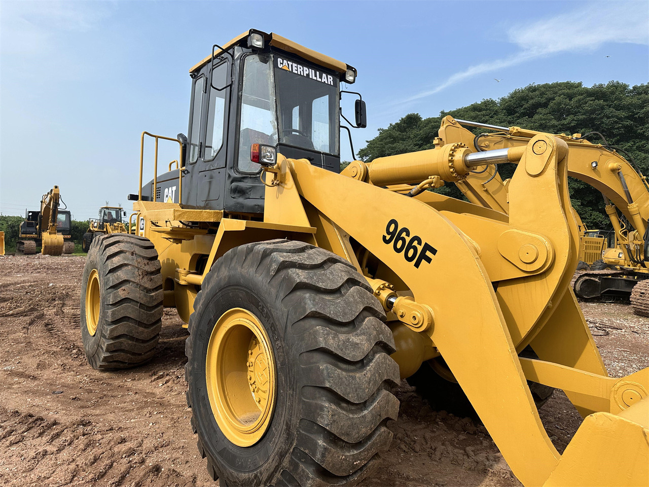 Máy xúc lật bánh lốp CATERPILLAR 966F: hình 8