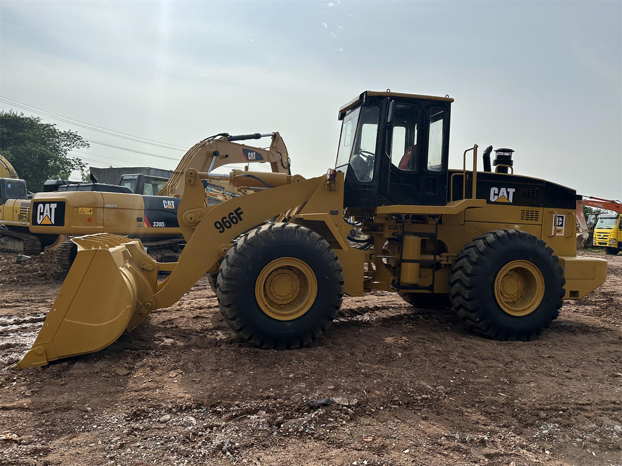 Máy xúc lật bánh lốp CATERPILLAR 966F: hình 6