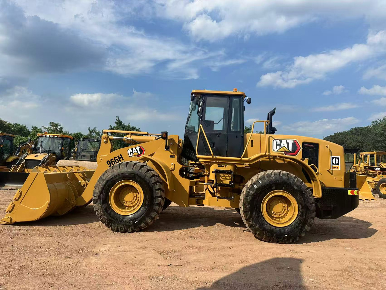 CATERPILLAR 966H - Máy xúc lật bánh lốp: hình 5 CATERPILLAR 966H - Máy xúc lật bánh lốp: hình 5