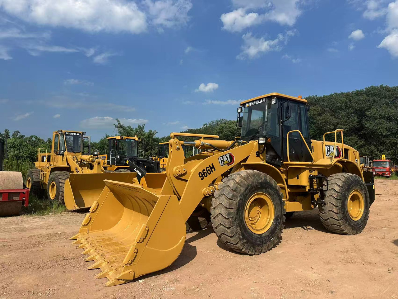 CATERPILLAR 966H - Máy xúc lật bánh lốp: hình 1 CATERPILLAR 966H - Máy xúc lật bánh lốp: hình 1