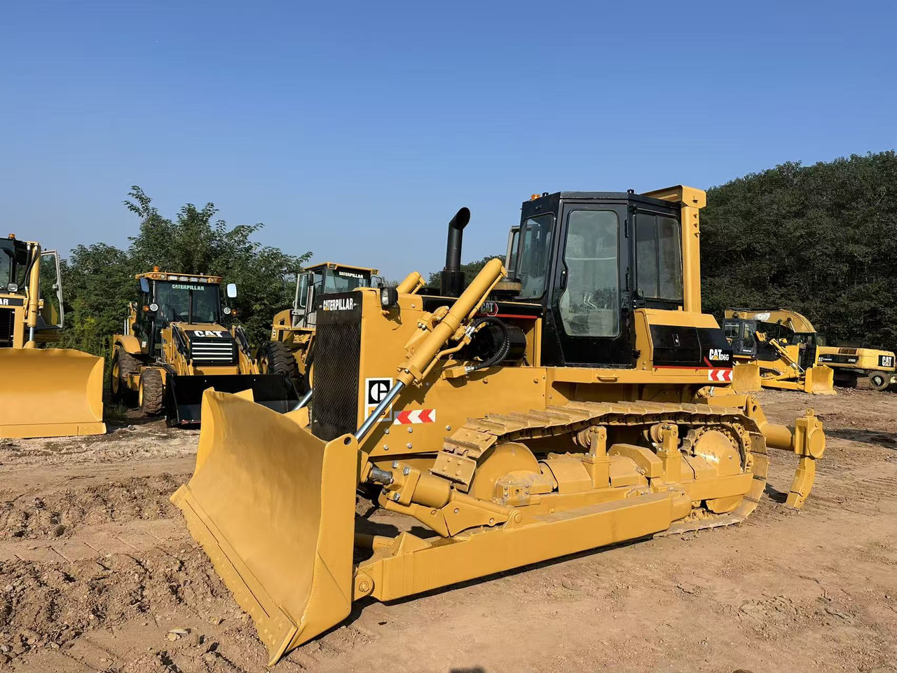 CATERPILLAR D6G - Máy ủi: hình 3 CATERPILLAR D6G - Máy ủi: hình 3