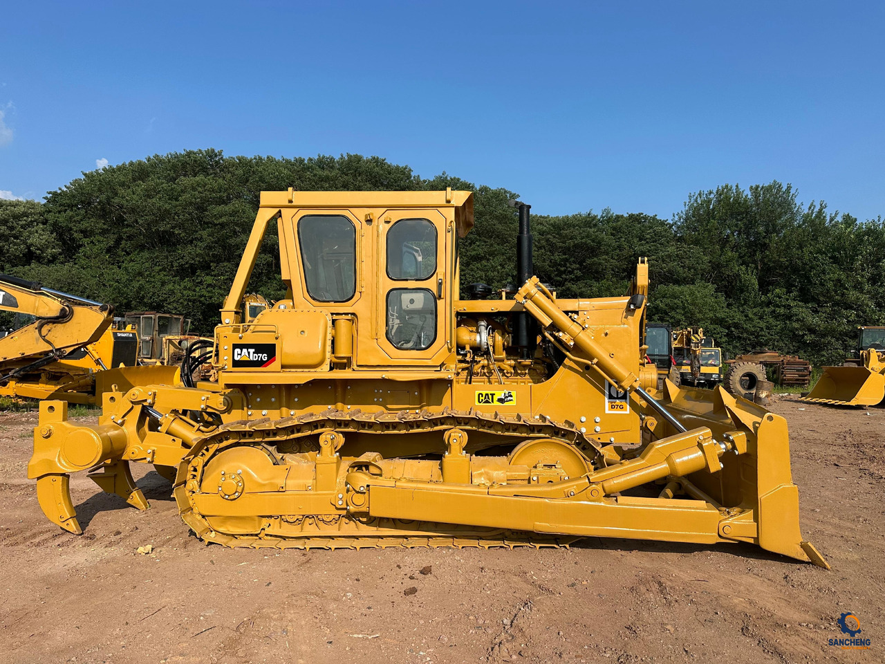 CATERPILLAR D7G - Máy ủi: hình 2 CATERPILLAR D7G - Máy ủi: hình 2