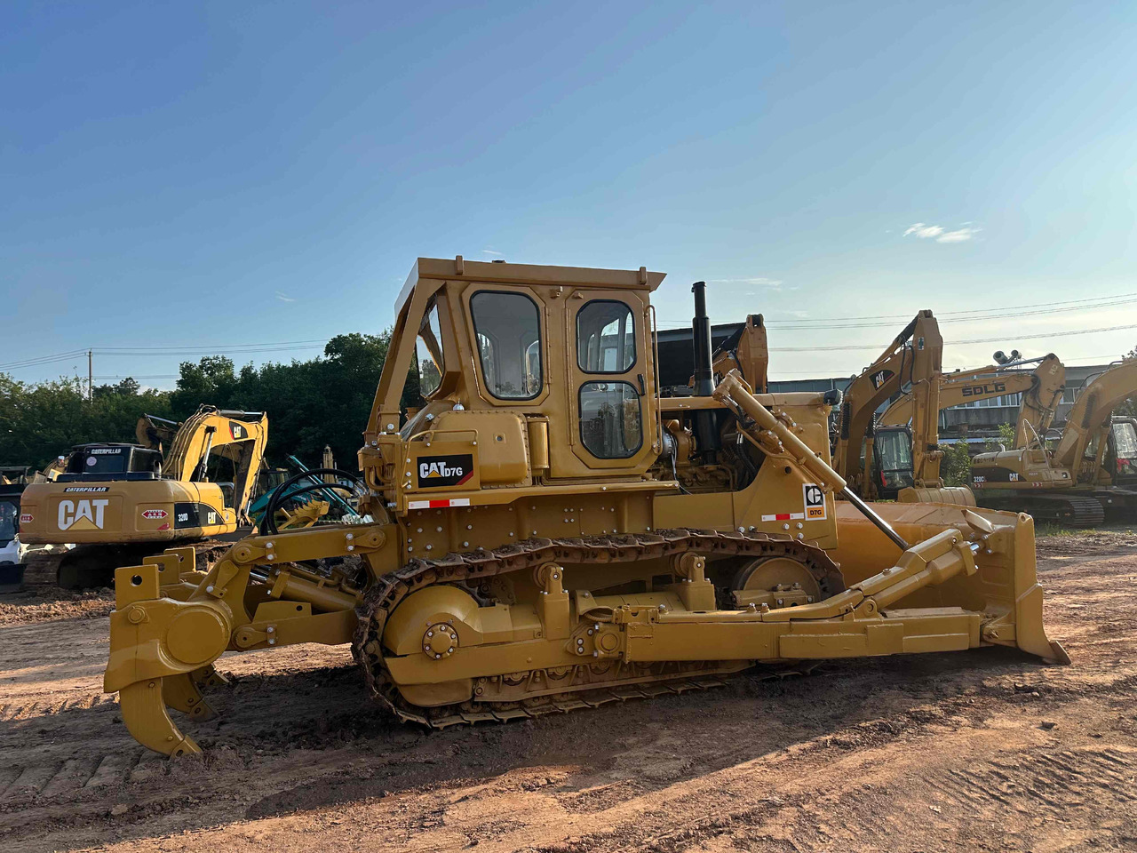 CATERPILLAR D7G - Máy ủi: hình 4 CATERPILLAR D7G - Máy ủi: hình 4