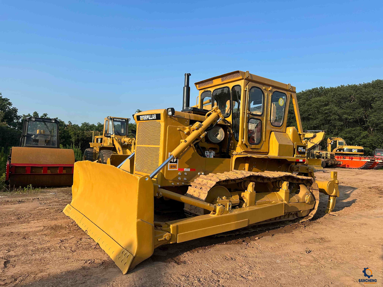 CATERPILLAR D7G - Máy ủi: hình 2 CATERPILLAR D7G - Máy ủi: hình 2