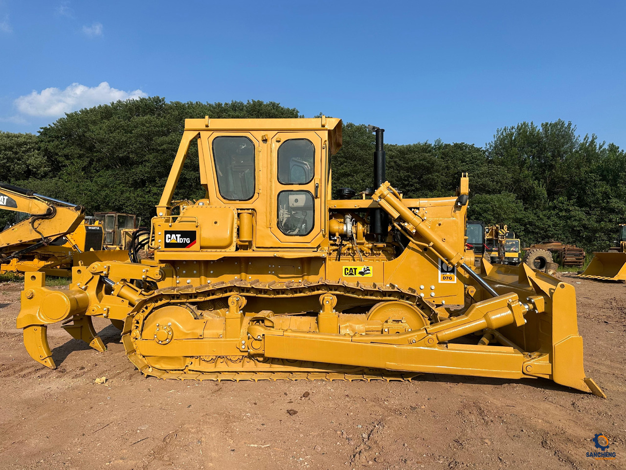 CATERPILLAR D7G - Máy ủi: hình 2 CATERPILLAR D7G - Máy ủi: hình 2