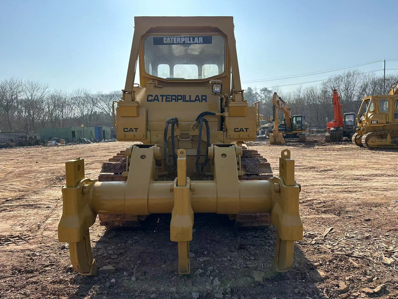 CATERPILLAR D8K - Máy ủi: hình 3 CATERPILLAR D8K - Máy ủi: hình 3