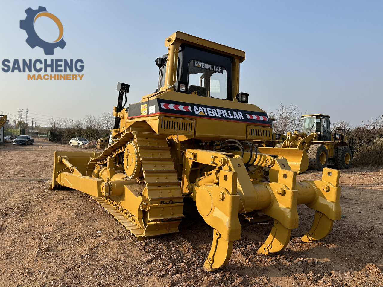 CATERPILLAR D8R - Máy ủi: hình 2 CATERPILLAR D8R - Máy ủi: hình 2