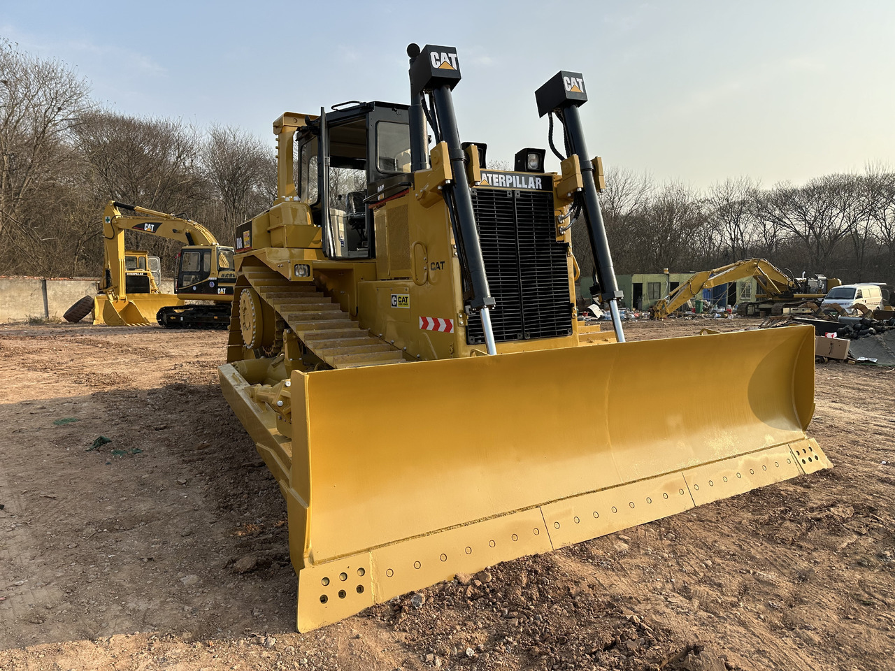 CATERPILLAR D8R - Máy ủi: hình 4 CATERPILLAR D8R - Máy ủi: hình 4