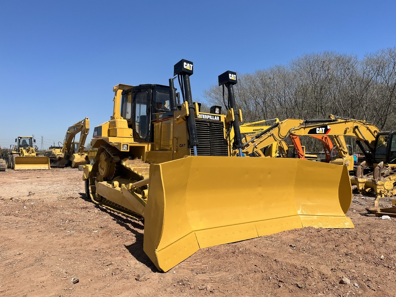 CATERPILLAR D8R - Máy ủi: hình 3 CATERPILLAR D8R - Máy ủi: hình 3
