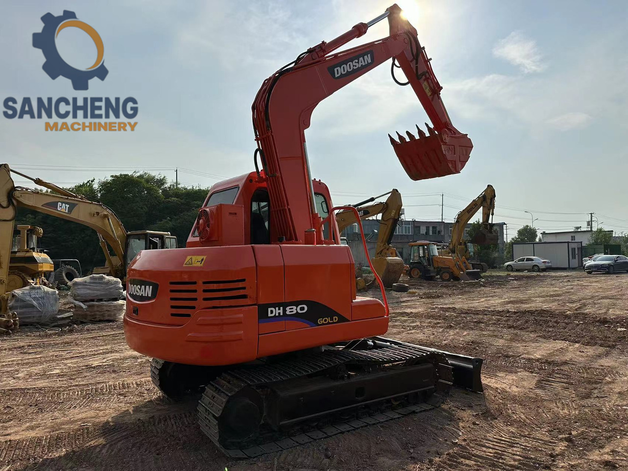 DOOSAN DH80 excavator - Máy xúc bánh xích: hình 3 DOOSAN DH80 excavator - Máy xúc bánh xích: hình 3