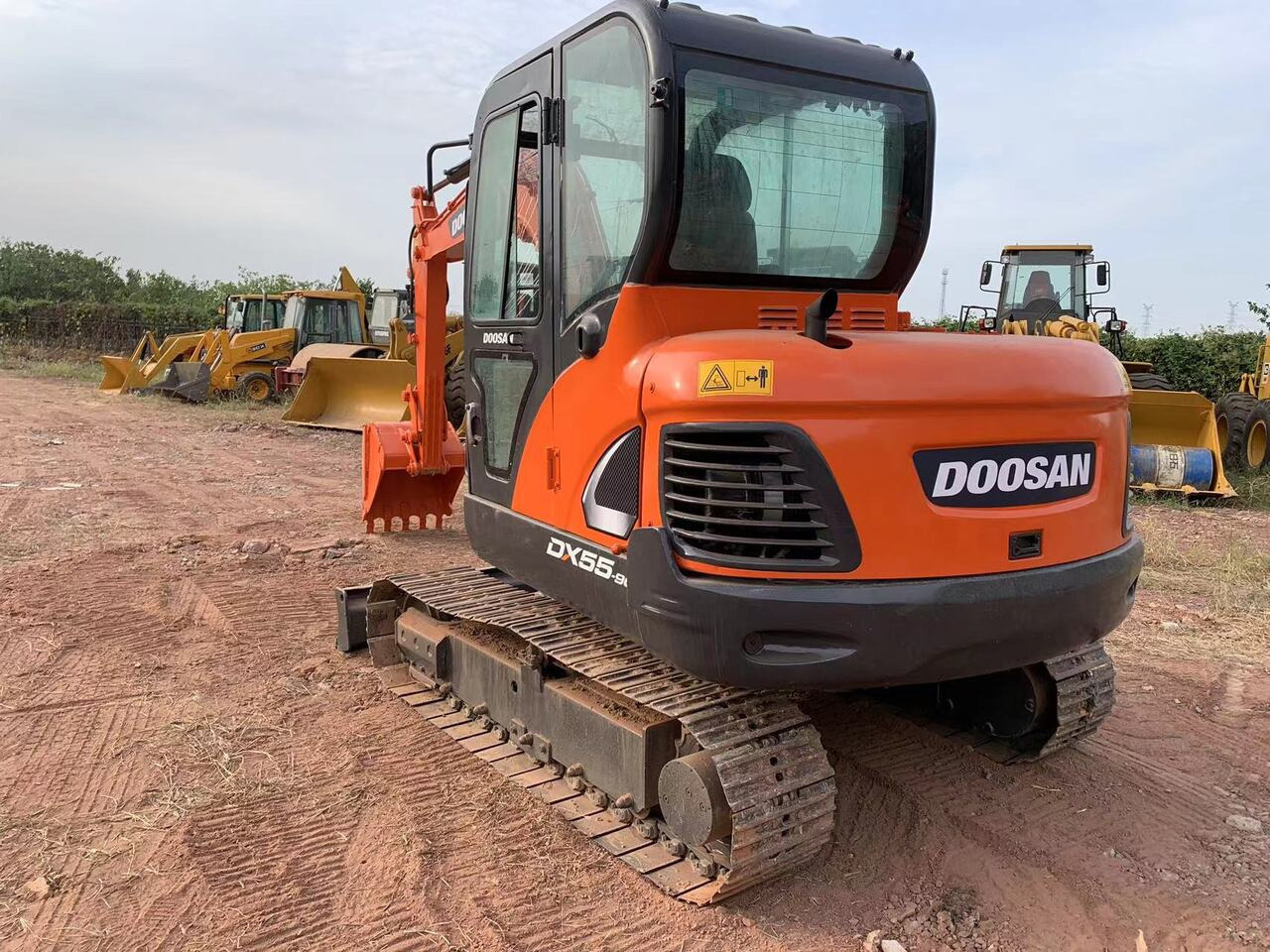 DOOSAN DX55 - Máy xúc: hình 5 DOOSAN DX55 - Máy xúc: hình 5