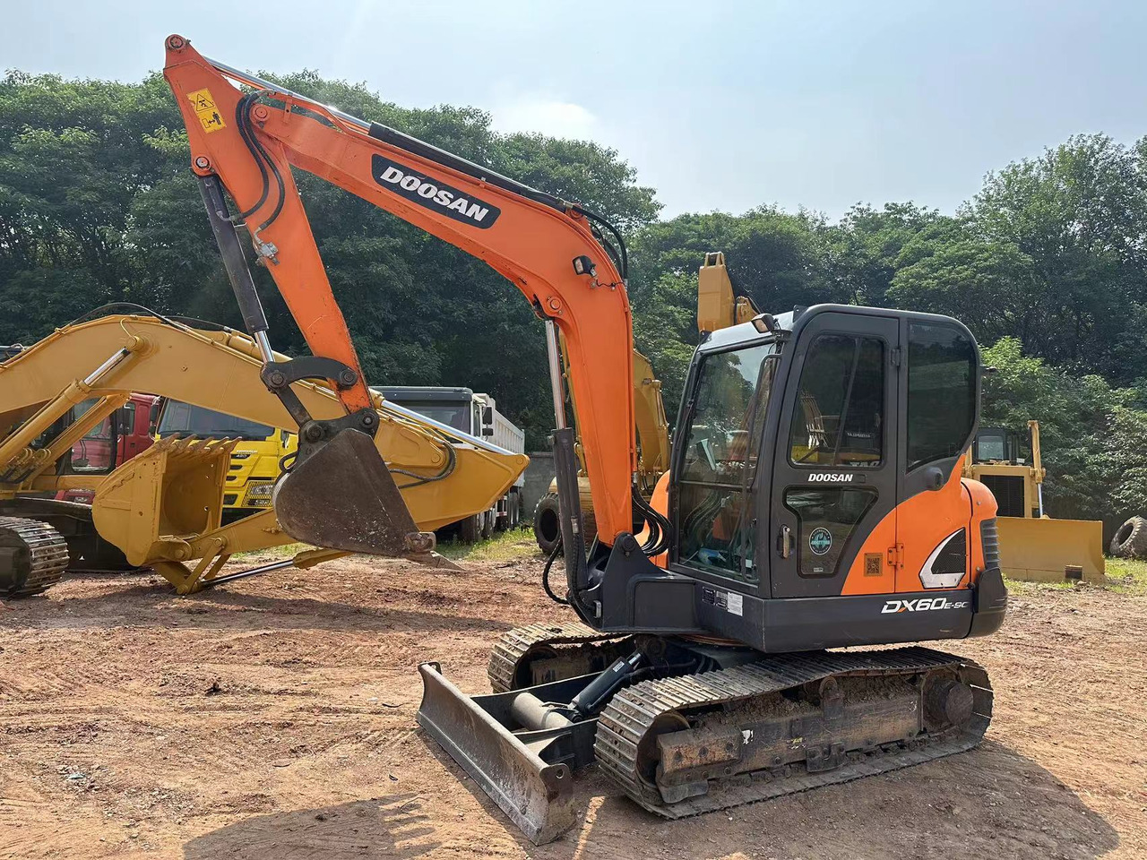 DOOSAN DX60 - Máy xúc mini: hình 5 DOOSAN DX60 - Máy xúc mini: hình 5