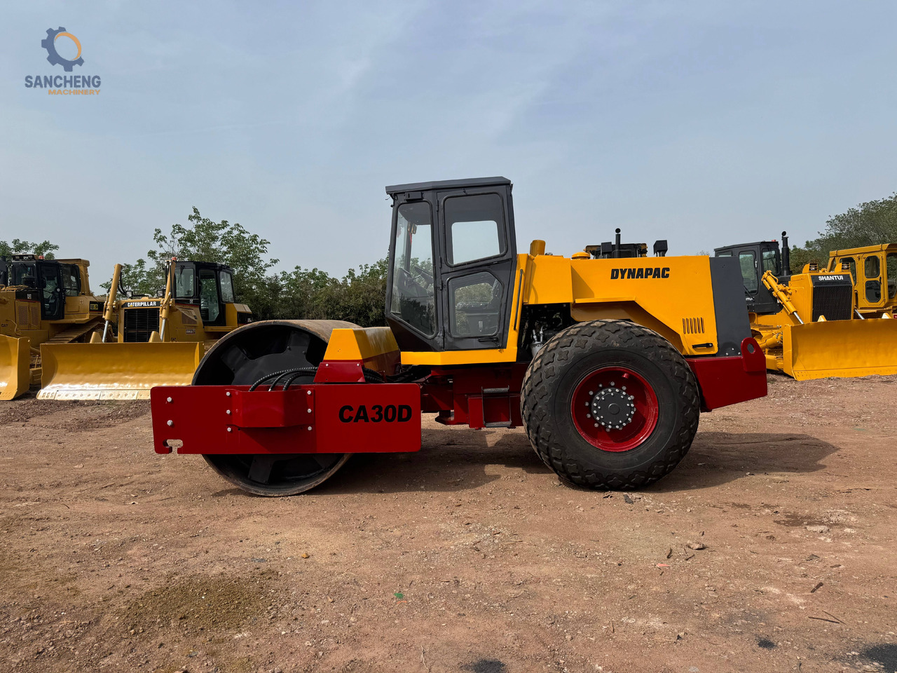 DYNAPAC CA30D - Máy lăn: hình 4 DYNAPAC CA30D - Máy lăn: hình 4