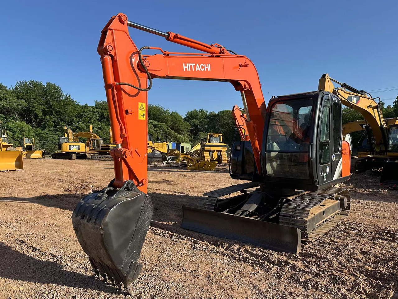 HITACHI ZAXIS ZX70 - Máy xúc mini: hình 3 HITACHI ZAXIS ZX70 - Máy xúc mini: hình 3
