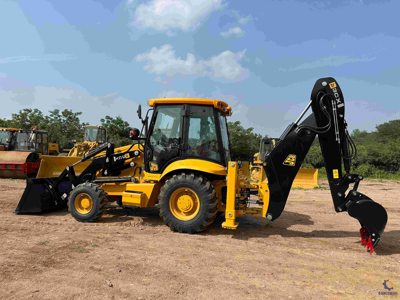 JCB 3CX - Máy xúc trước múc sau: hình 2 JCB 3CX - Máy xúc trước múc sau: hình 2