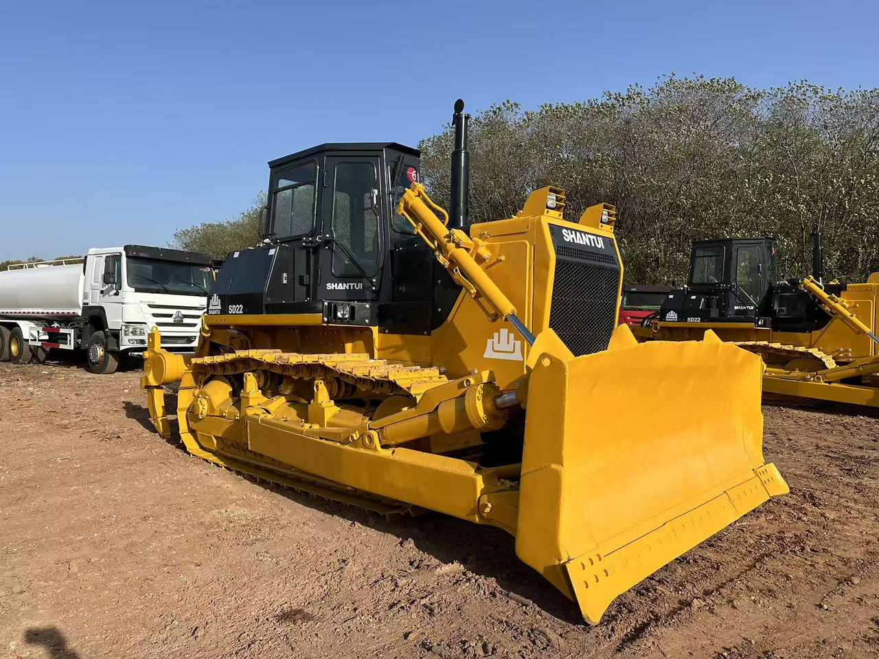 SHANTUI SD22 - Máy ủi: hình 4 SHANTUI SD22 - Máy ủi: hình 4