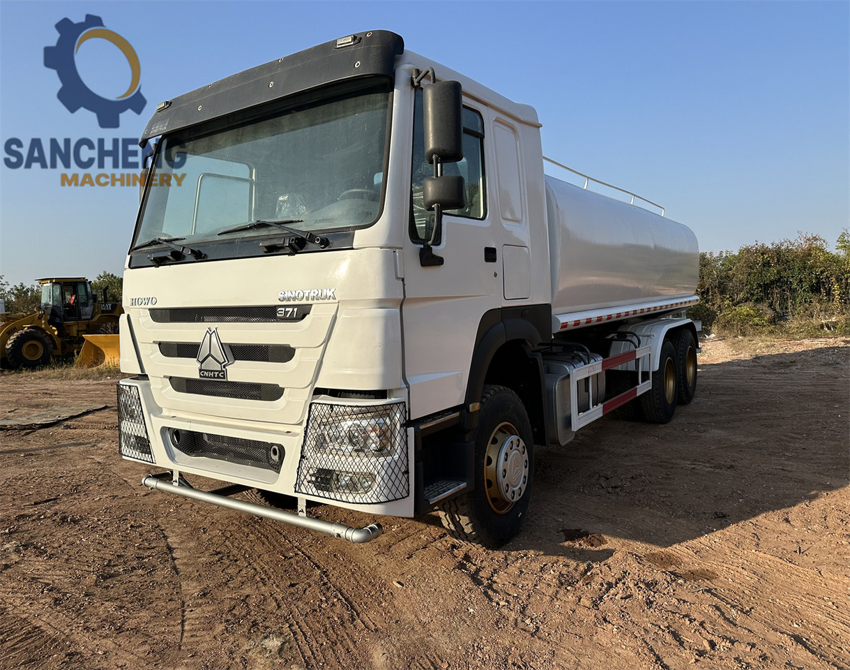 SINOTRUK HOWO 370HP 6x4 Water Tank Truck - Xe bồn: hình 1 SINOTRUK HOWO 370HP 6x4 Water Tank Truck - Xe bồn: hình 1