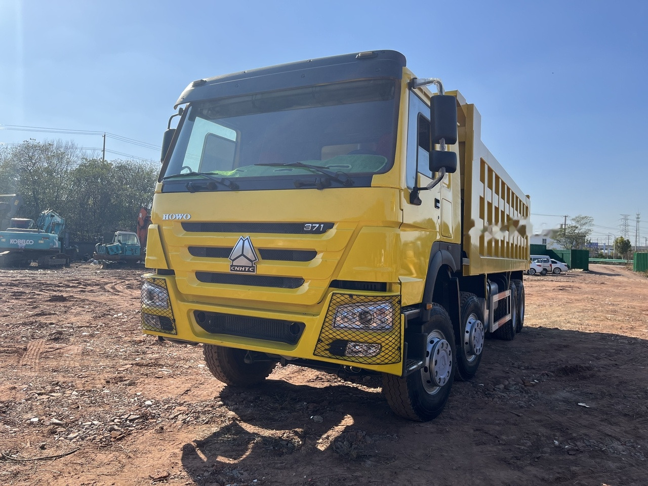 SINOTRUK HOWO 371 Dump Truck 8x4 - Xe ben: hình 3 SINOTRUK HOWO 371 Dump Truck 8x4 - Xe ben: hình 3
