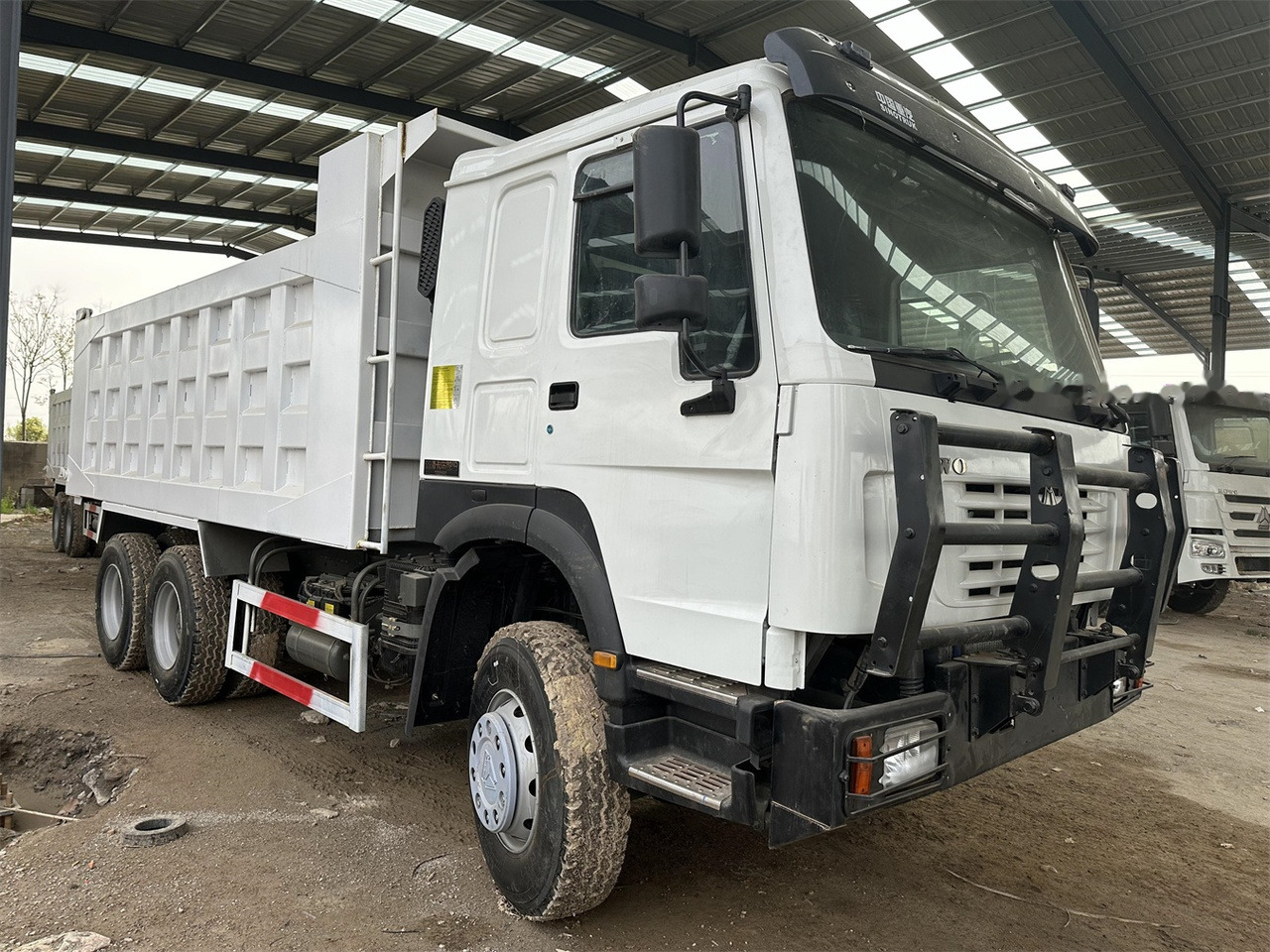 SINOTRUK HOWO 371 Dump Truck - Xe ben: hình 1 SINOTRUK HOWO 371 Dump Truck - Xe ben: hình 1