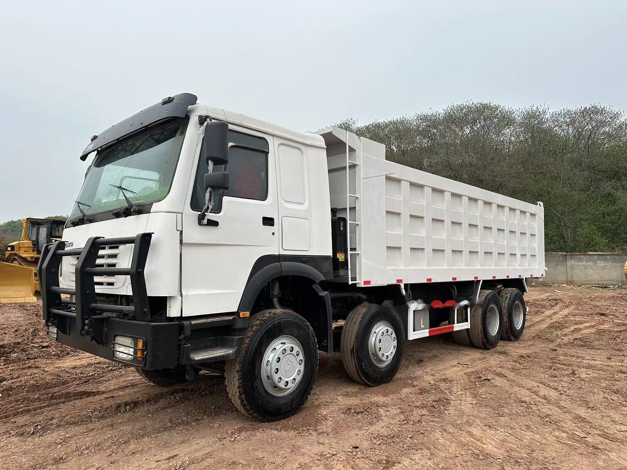 SINOTRUK HOWO 371 with Bumper - Xe ben: hình 1 SINOTRUK HOWO 371 with Bumper - Xe ben: hình 1
