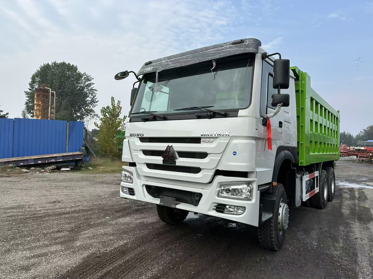 SINOTRUK HOWO 400HP 6X4 Tipper Truck - Xe ben: hình 4 SINOTRUK HOWO 400HP 6X4 Tipper Truck - Xe ben: hình 4