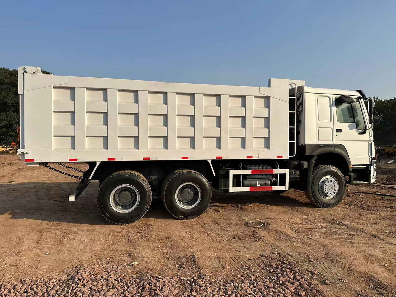 SINOTRUK HOWO HOWO 371 6x4 - Xe ben: hình 5 SINOTRUK HOWO HOWO 371 6x4 - Xe ben: hình 5