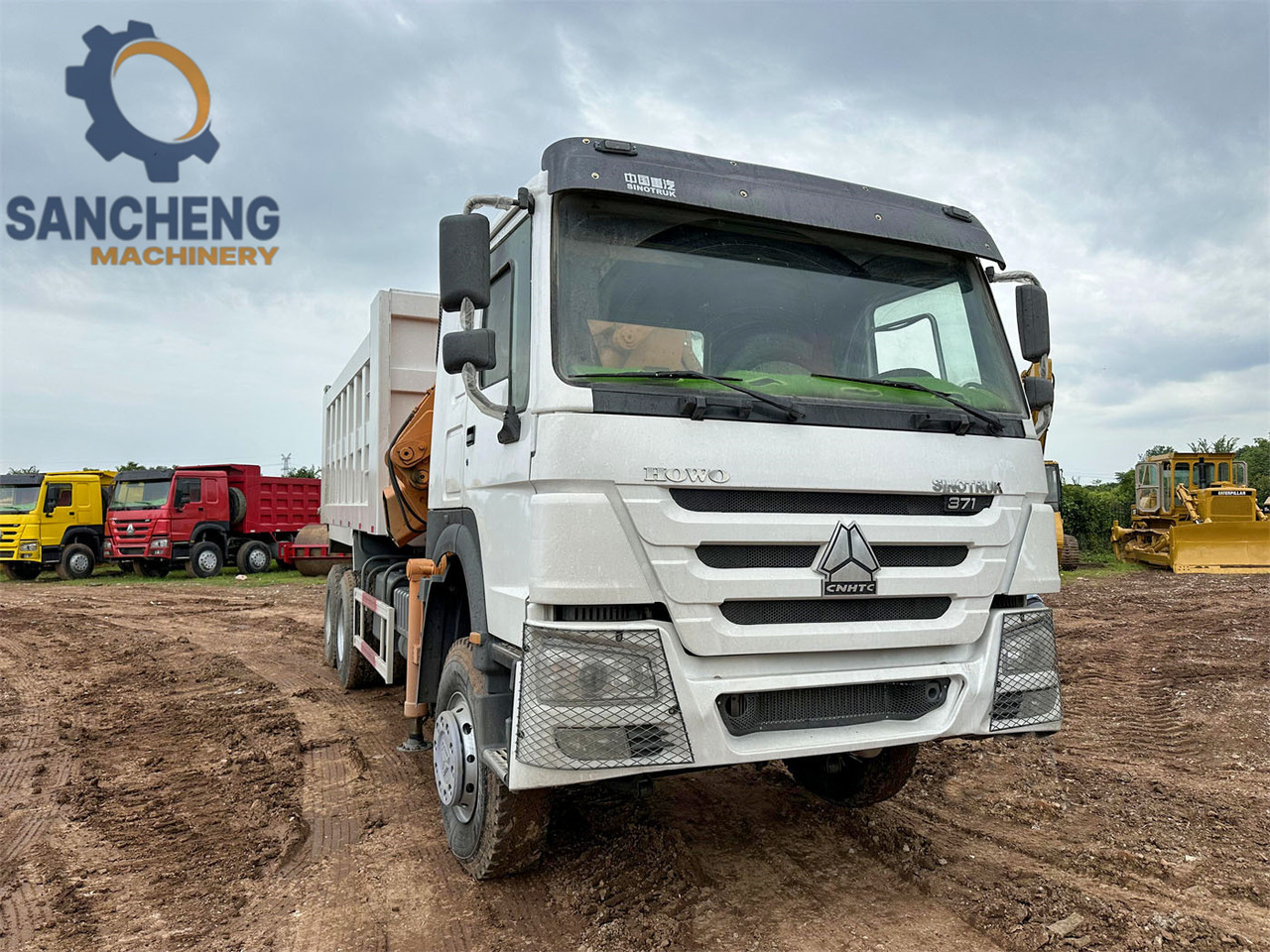 SINOTRUK Howo 371 6x4 crane truck - Xe cẩu tự hành: hình 2 SINOTRUK Howo 371 6x4 crane truck - Xe cẩu tự hành: hình 2