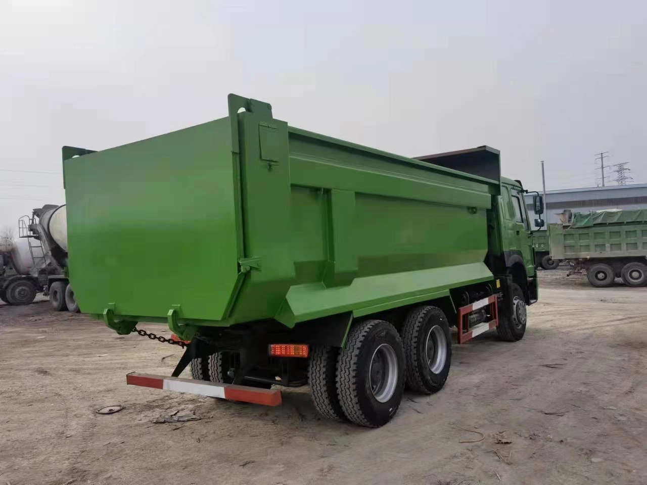 SINOTRUK Howo Dump truck 371 - Xe ben: hình 5 SINOTRUK Howo Dump truck 371 - Xe ben: hình 5