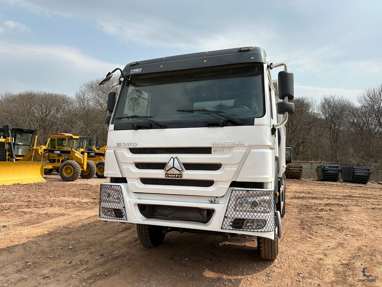 SINOTRUK Howo Dump truck 371 - Xe ben: hình 5 SINOTRUK Howo Dump truck 371 - Xe ben: hình 5