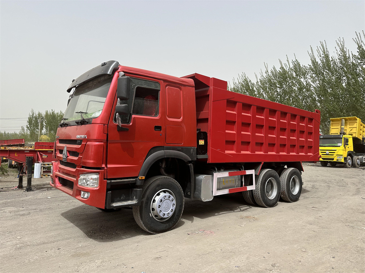 SINOTRUK Howo Dump truck 371 - Xe ben: hình 3 SINOTRUK Howo Dump truck 371 - Xe ben: hình 3