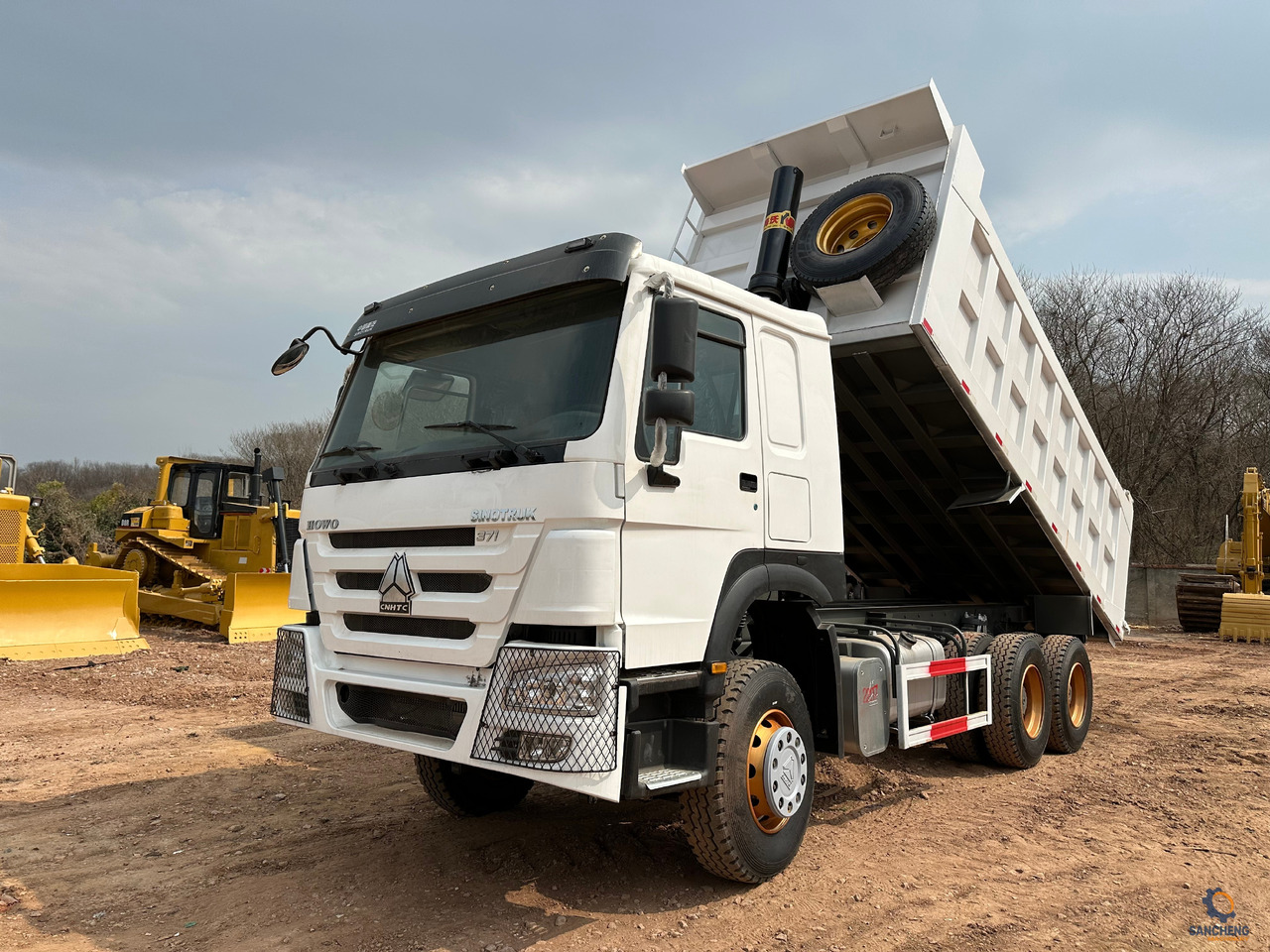 SINOTRUK Howo Dump truck 371 - Xe ben: hình 1 SINOTRUK Howo Dump truck 371 - Xe ben: hình 1
